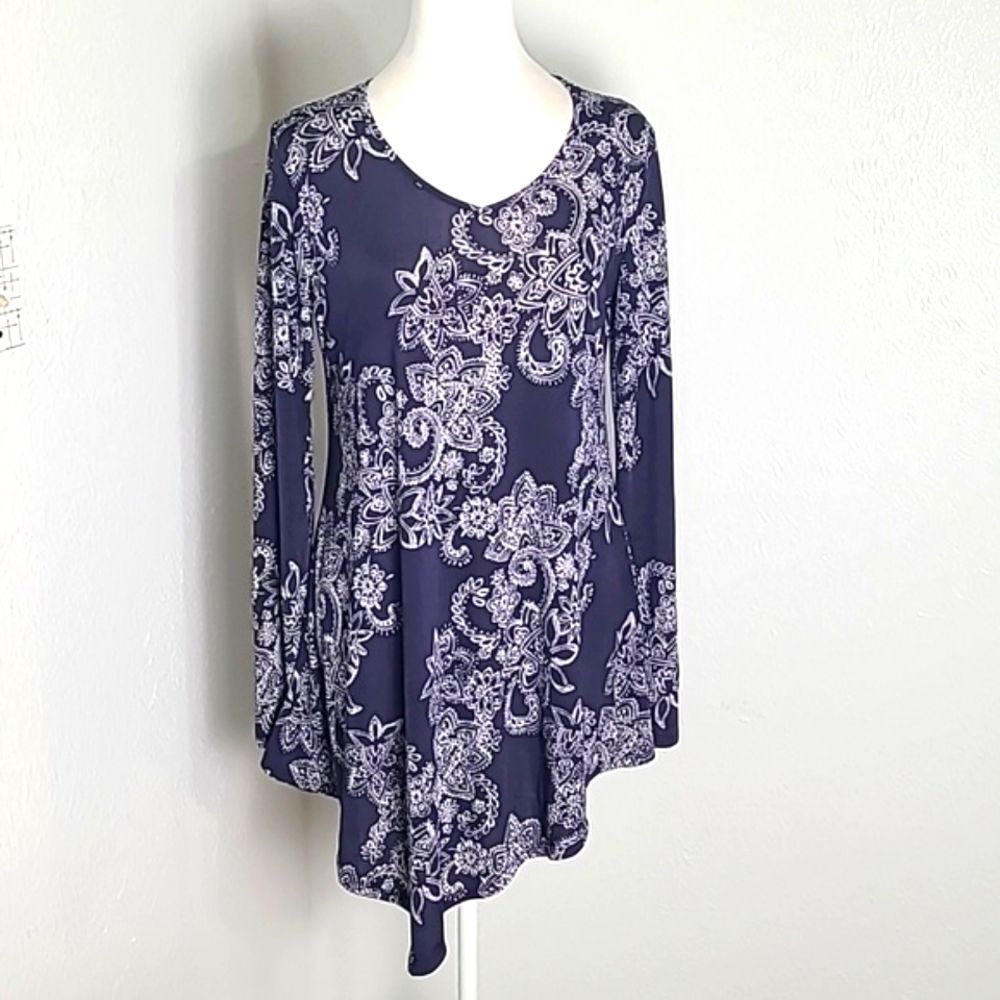 Made by Johnny- Johnny Was Blue & White Floral Asymmetrical Top, Size Large, NWT